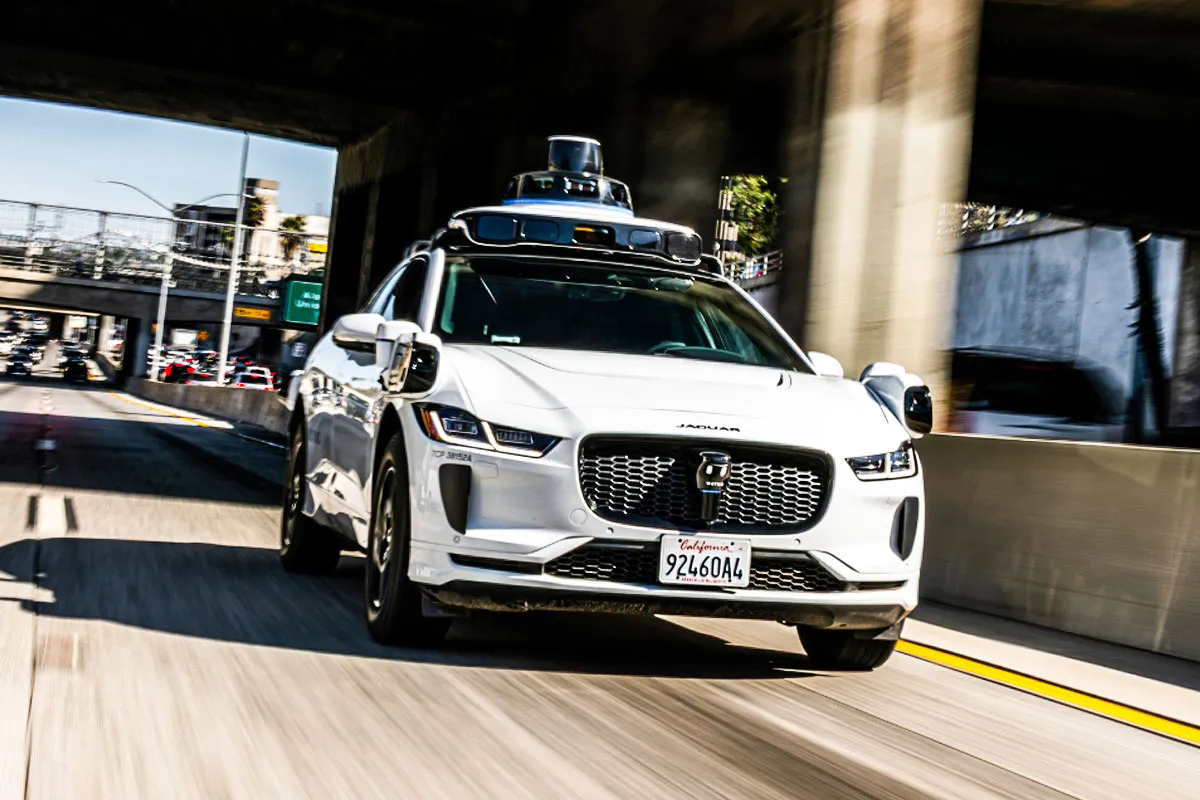 자율주행차 - 출처 : 웨이모