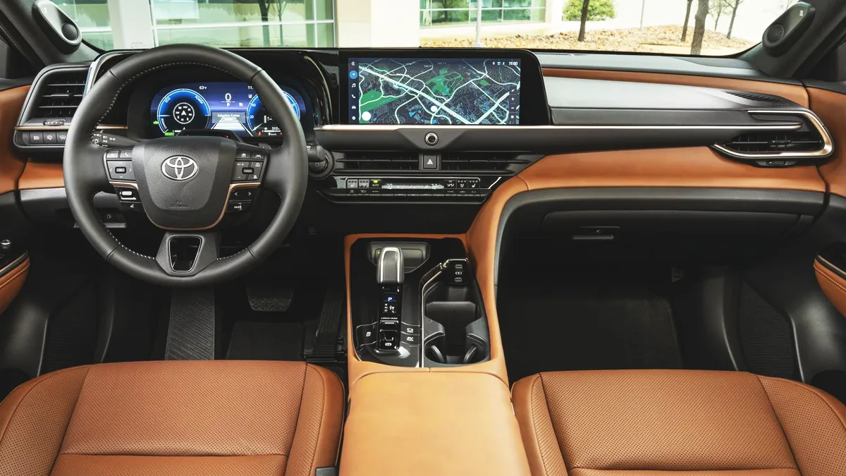 토요타 크라운 시그니아 실내 / 토요타