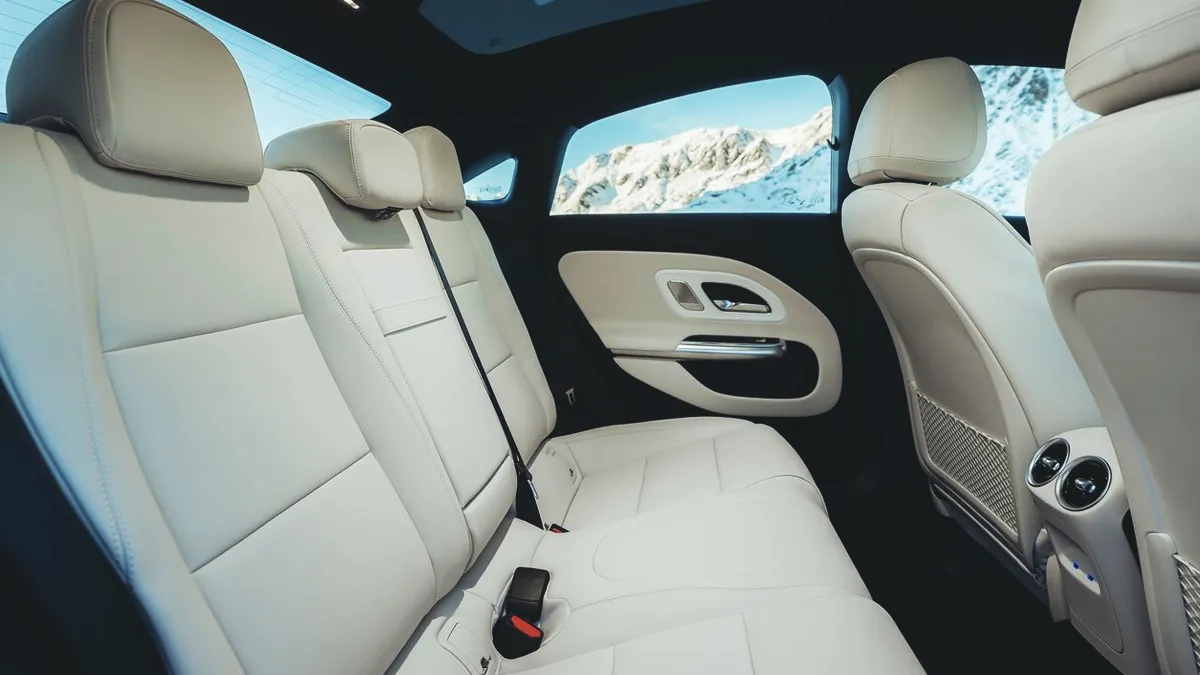 신형 CLA 하이브리드 실내 / 벤츠