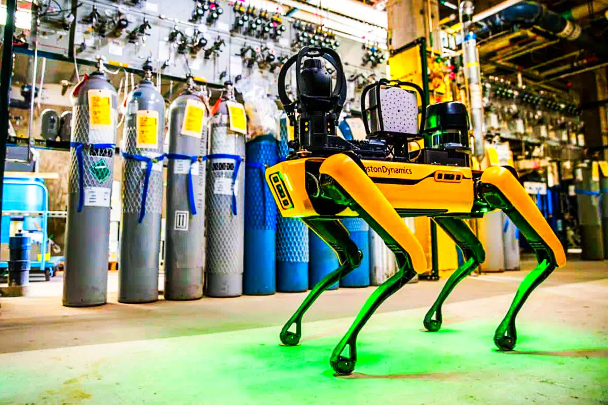 로봇 개 스팟 - 출처 : 보스턴 다이내믹스