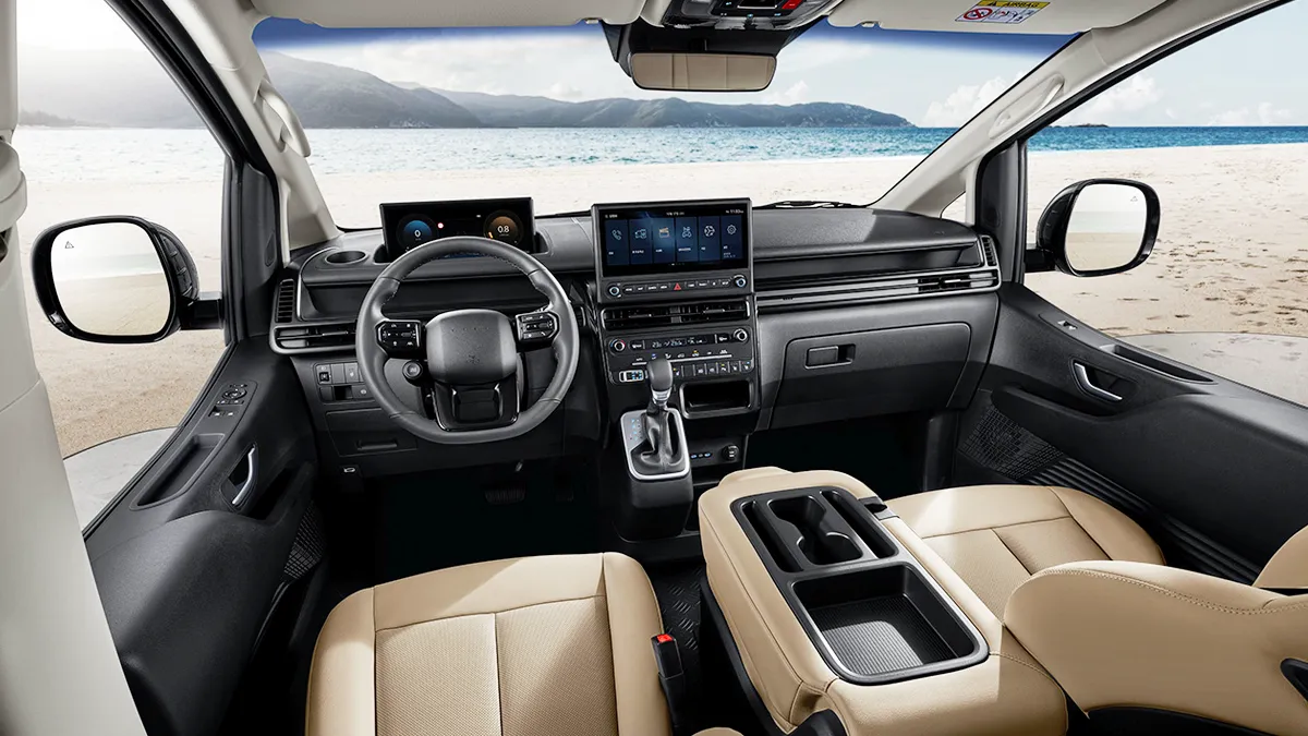 현행 스타리아 모델 실내 / 현대자동차