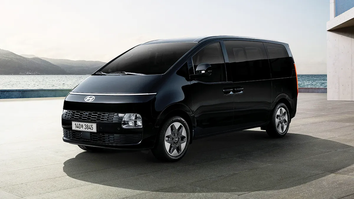 현행 스타리아 모델 / 현대자동차