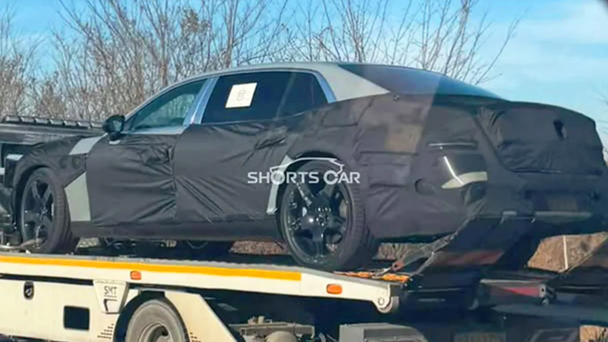 G90 페이스리프트 모델 스파이샷 / 인스타그램 ‘SHORTS CAR’