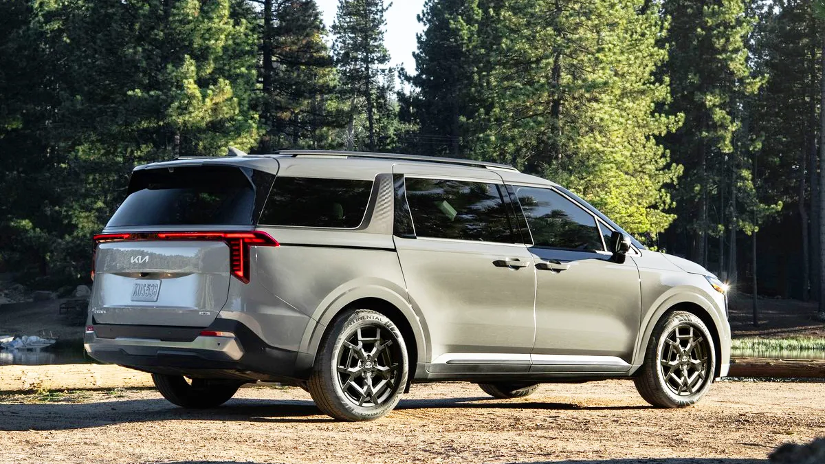 카니발 하이브리드 / 기아