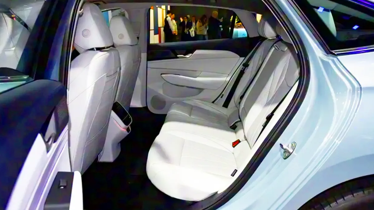 파사트 ePro 실내 / 폭스바겐