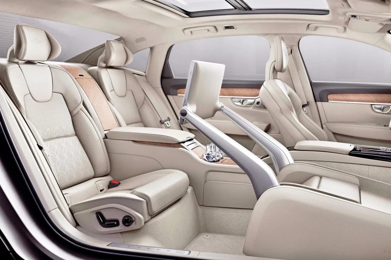 전기형 S90 T8 엑셀런스 /사진=볼보