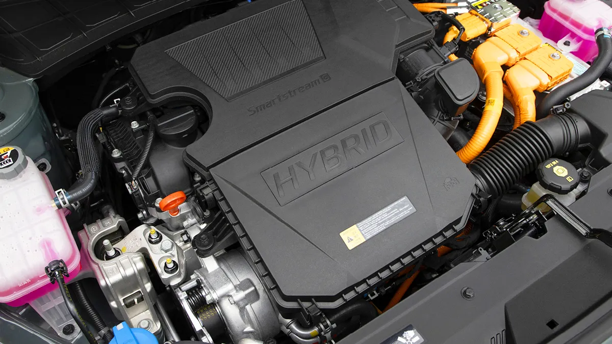 니로 하이브리드 엔진룸 / 기아