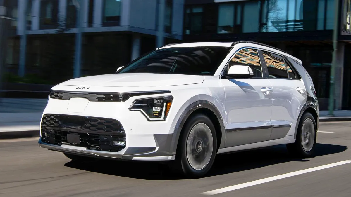 니로 하이브리드 / 기아