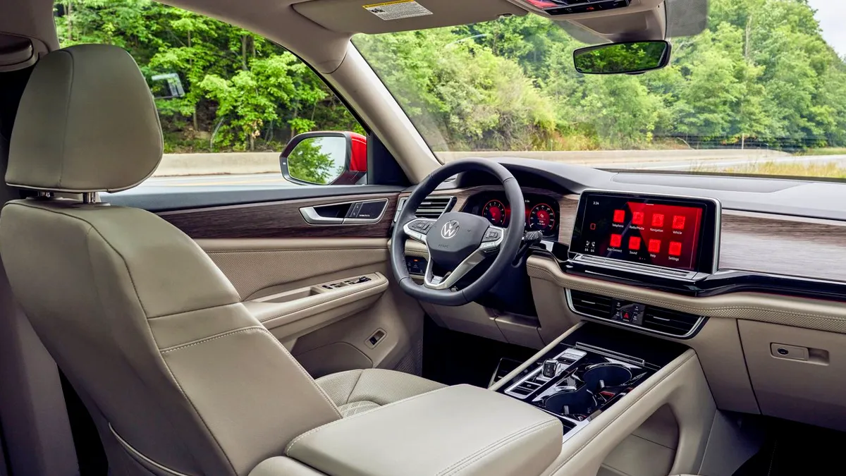 아틀라스 실내 / 폭스바겐