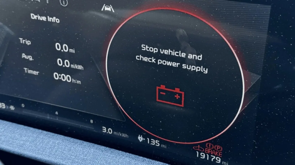 해외 사이트에 올라온 경고등 / 사진=레딧