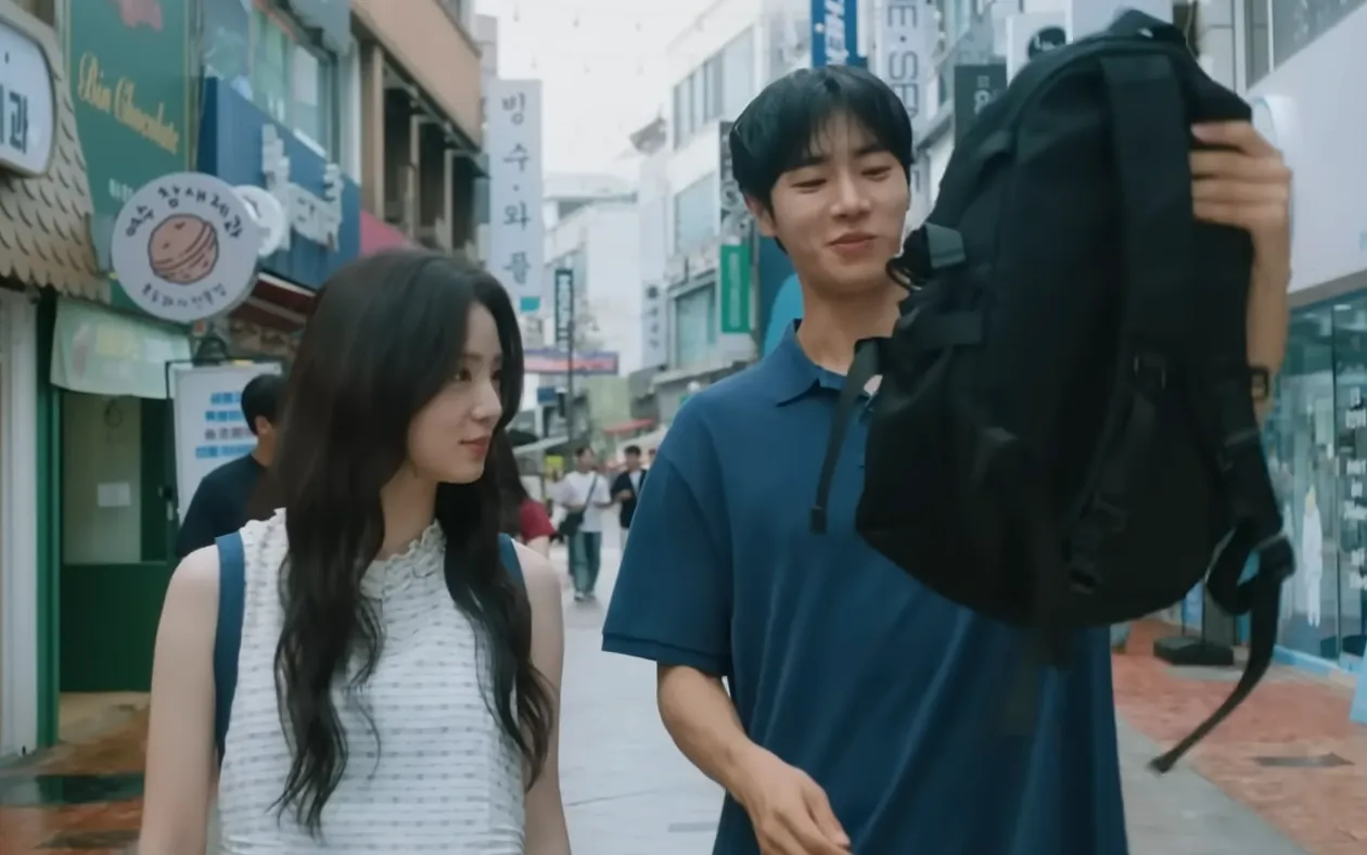 영화 ‘오늘 밤, 세계에서 이 사랑이 사라진다 해도’ 예고편 중 한 장면. 바이포엠스튜디오