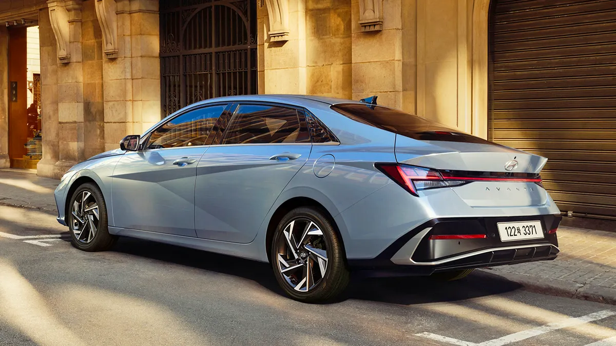 아반떼 / 현대자동차