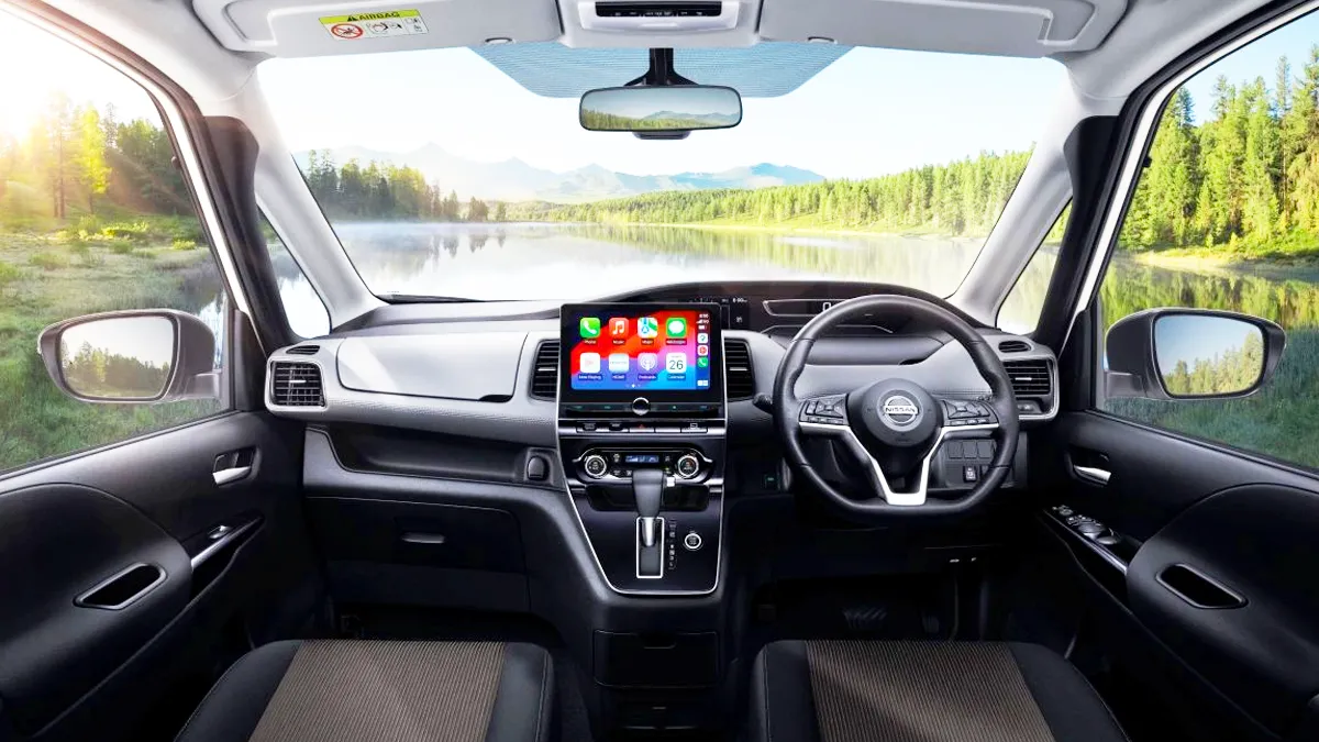 세레나 실내 / 닛산