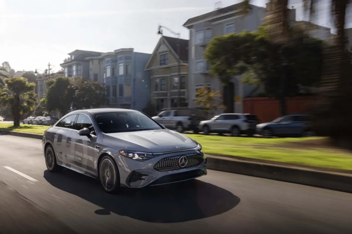 메르세데스-벤츠 CLA