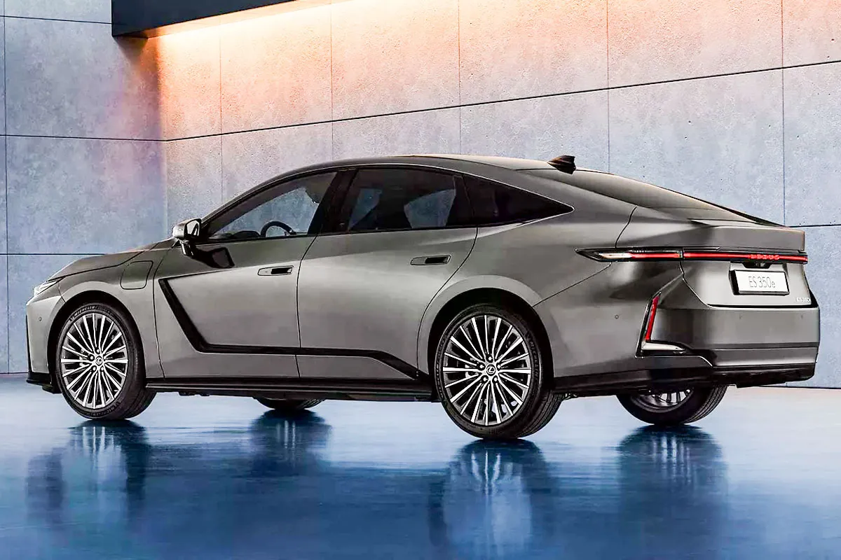 ES 풀체인지 - 출처 : 렉서스