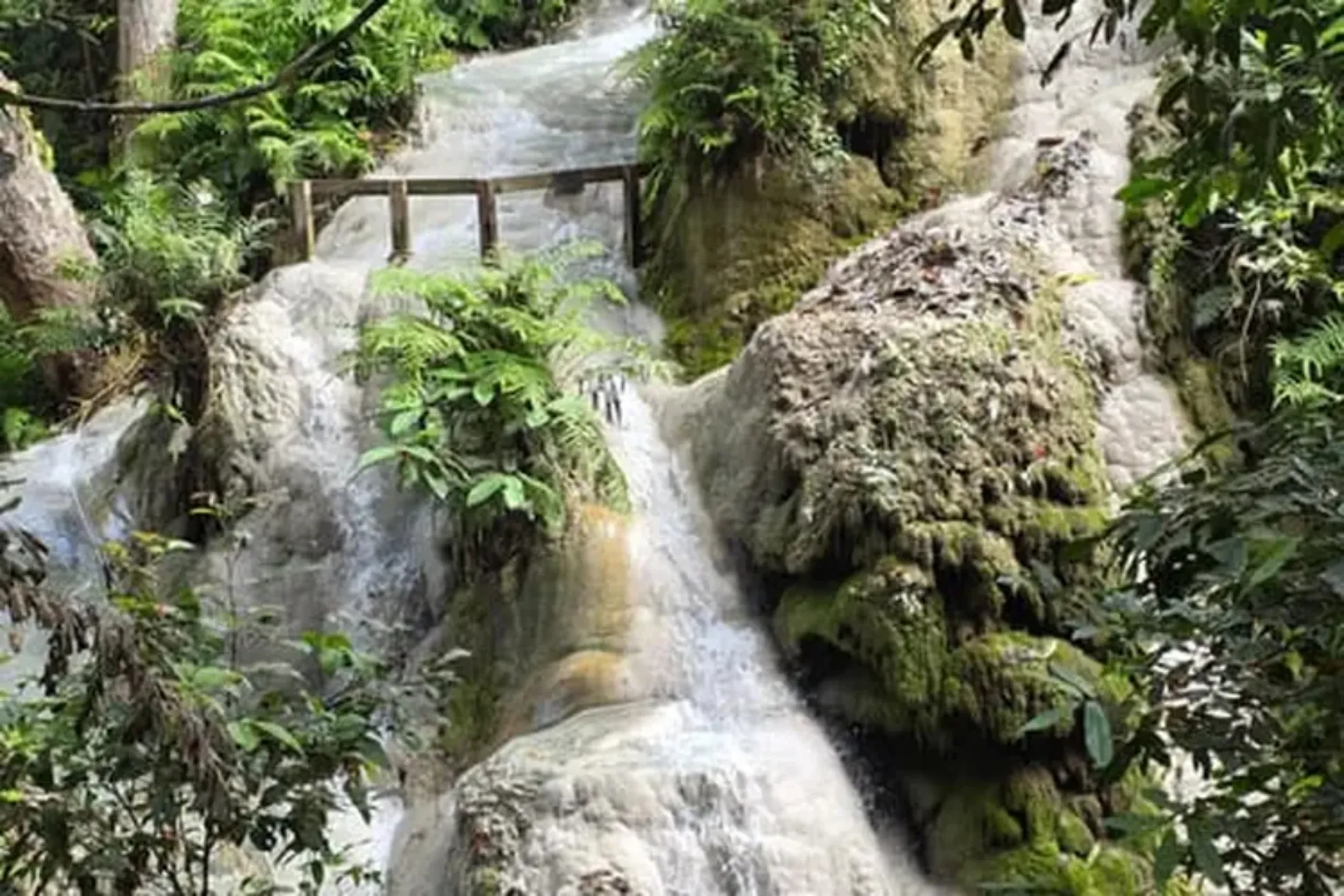 사진=스티키 폭포