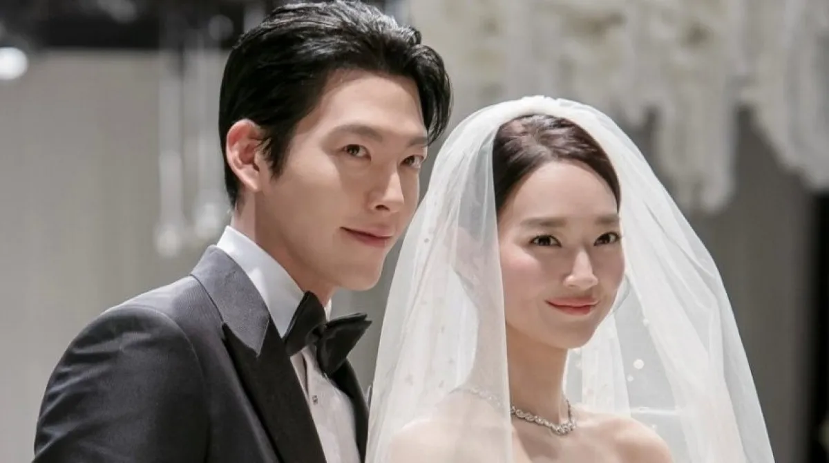 배우 신민아·김우빈 결혼식에이엠엔터테인먼트는 지난 20일 서울 중구 신라호텔 다이너스티홀에서 열린 신민아와 김우빈의 웨딩 본식 사진을 22일 공개했다. 2025.12.22 에이엠엔터테인먼트 제공