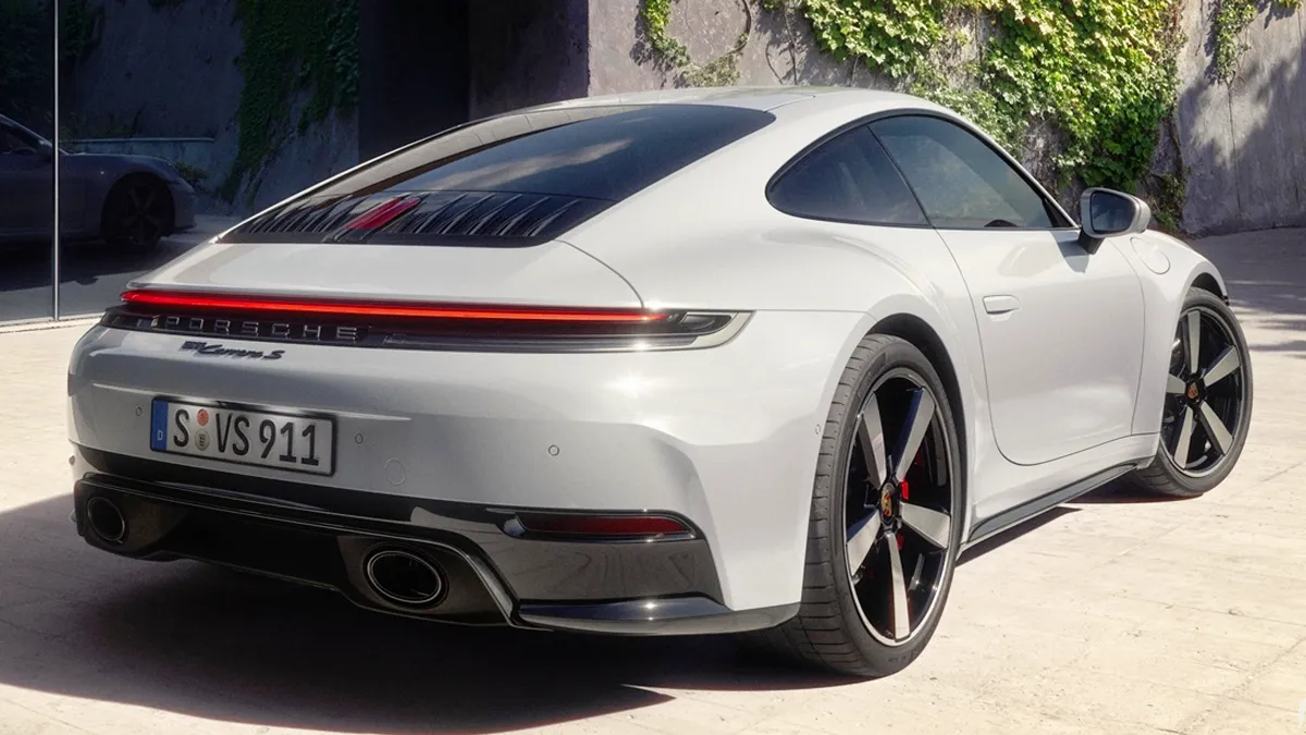 포르쉐 911 카레라 S / 포르쉐