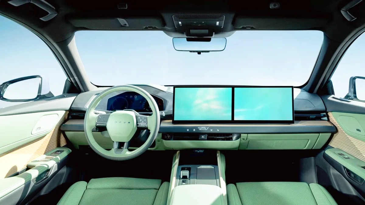 신형 ES 실내 / 렉서스