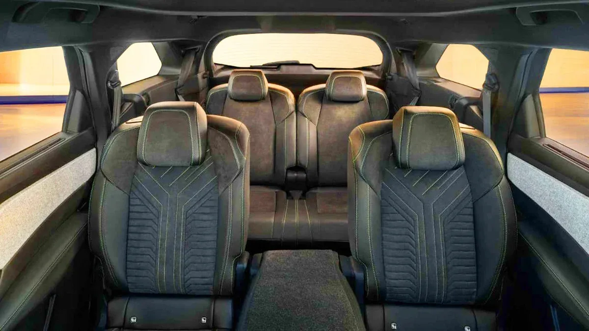 푸조 신형 5008 하이브리드 실내 /사진=푸조