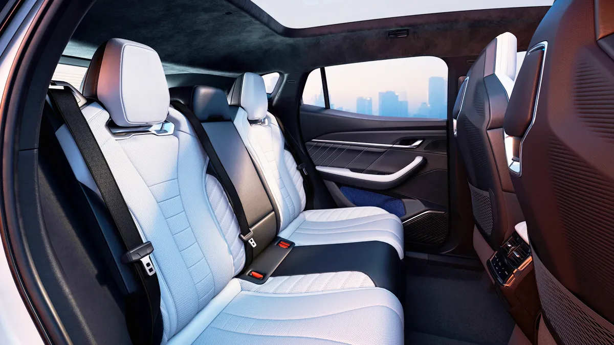 필랑트 실내 / 르노코리아