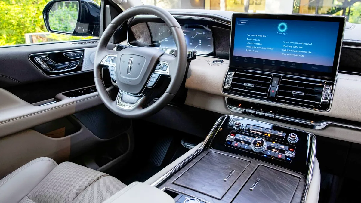 네비게이터 실내 / 링컨