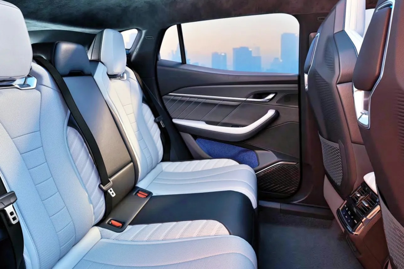 르노 필랑트 실내 2열 (출처=르노코리아)