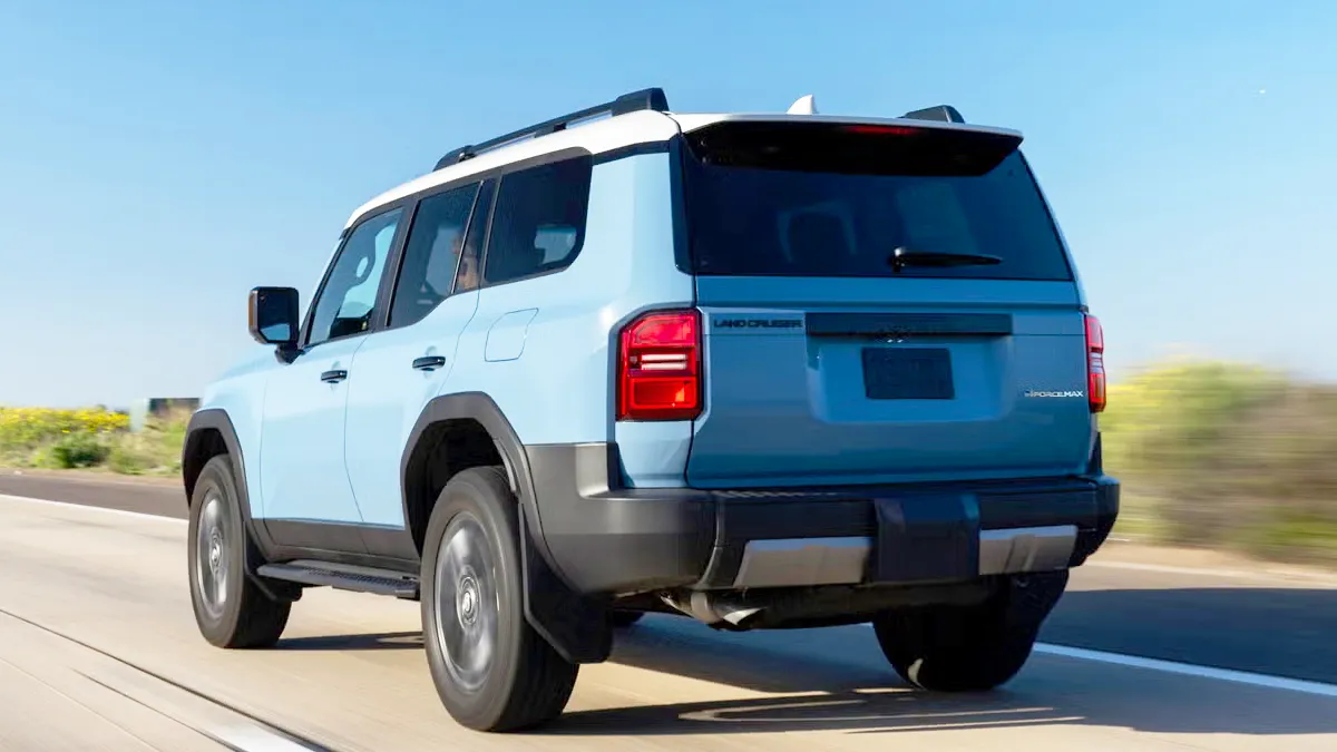 2026년형 랜드크루저 / 토요타