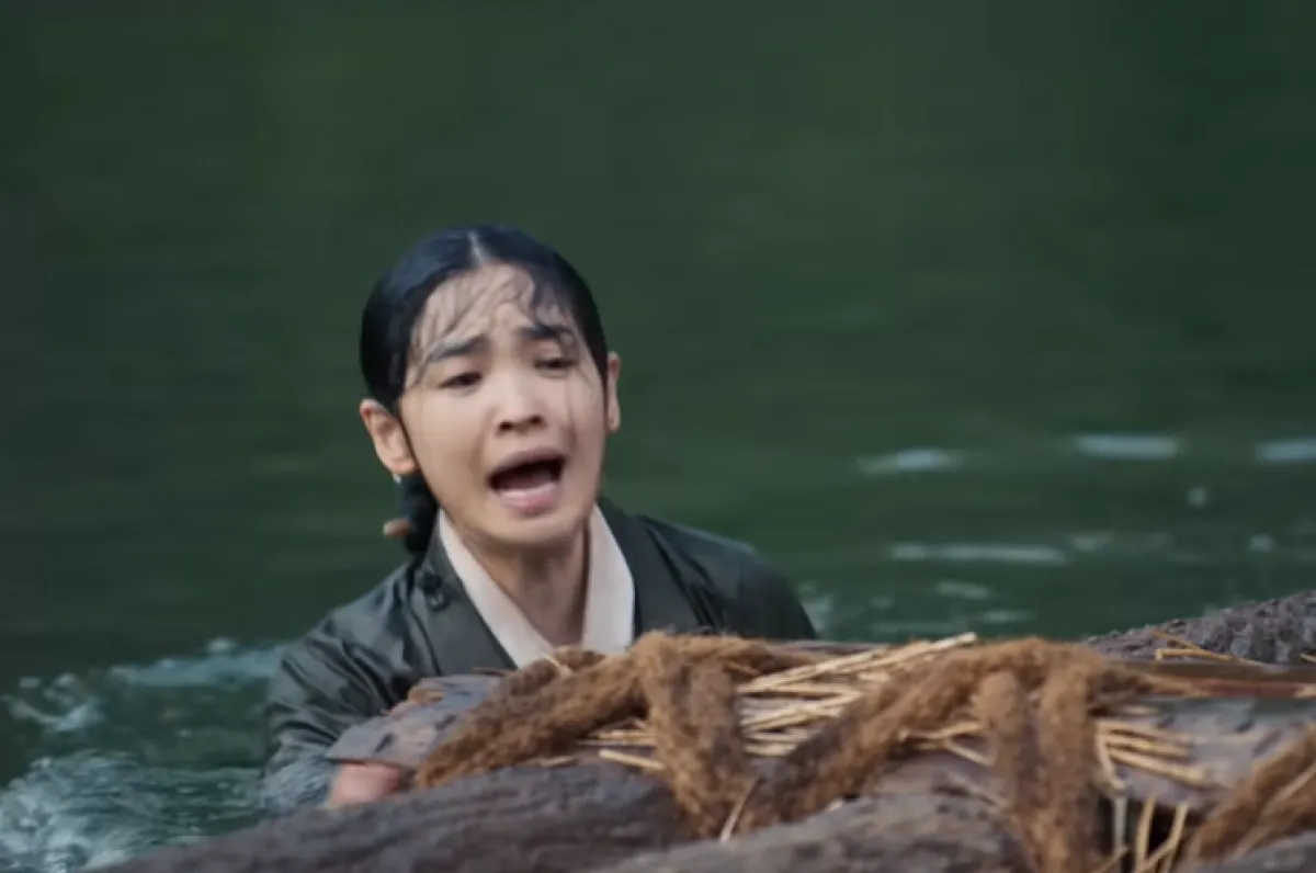 배우 전미도. 영화 ‘왕과 사는 남자’ 예고편 캡처