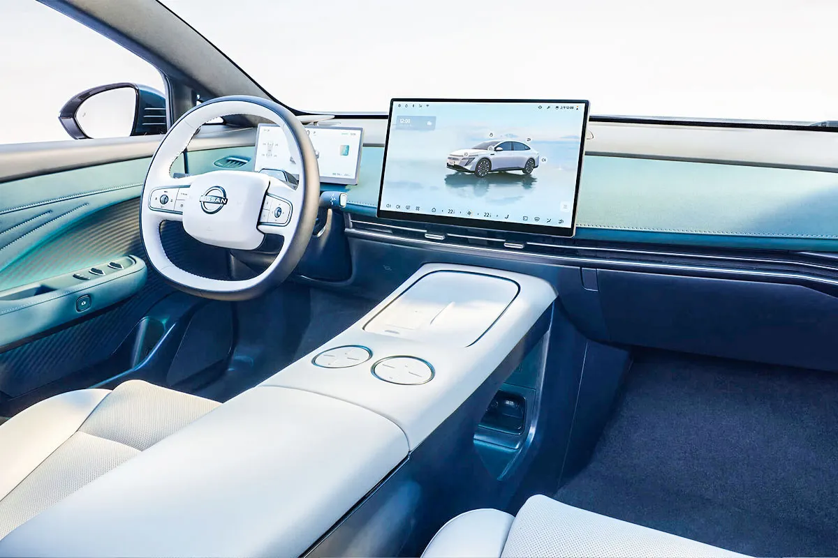 N7 실내 - 출처 : 닛산