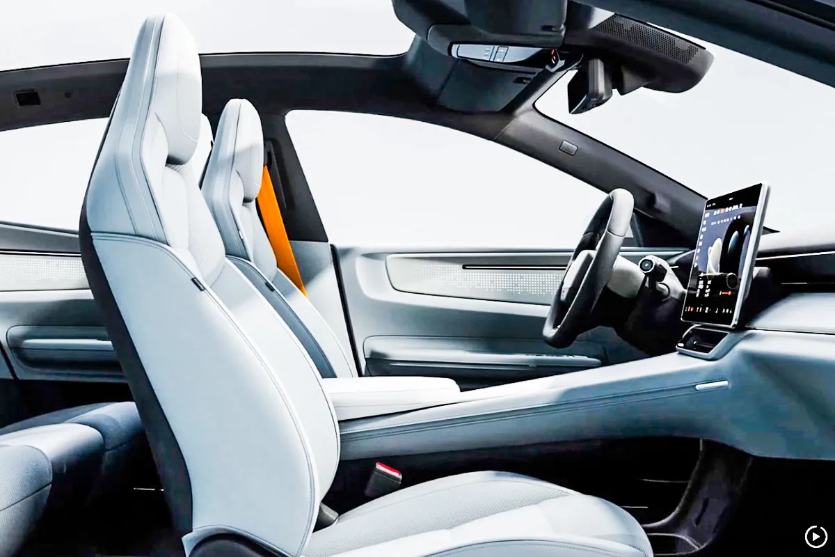 폴스타 4 - 출처 : 폴스타