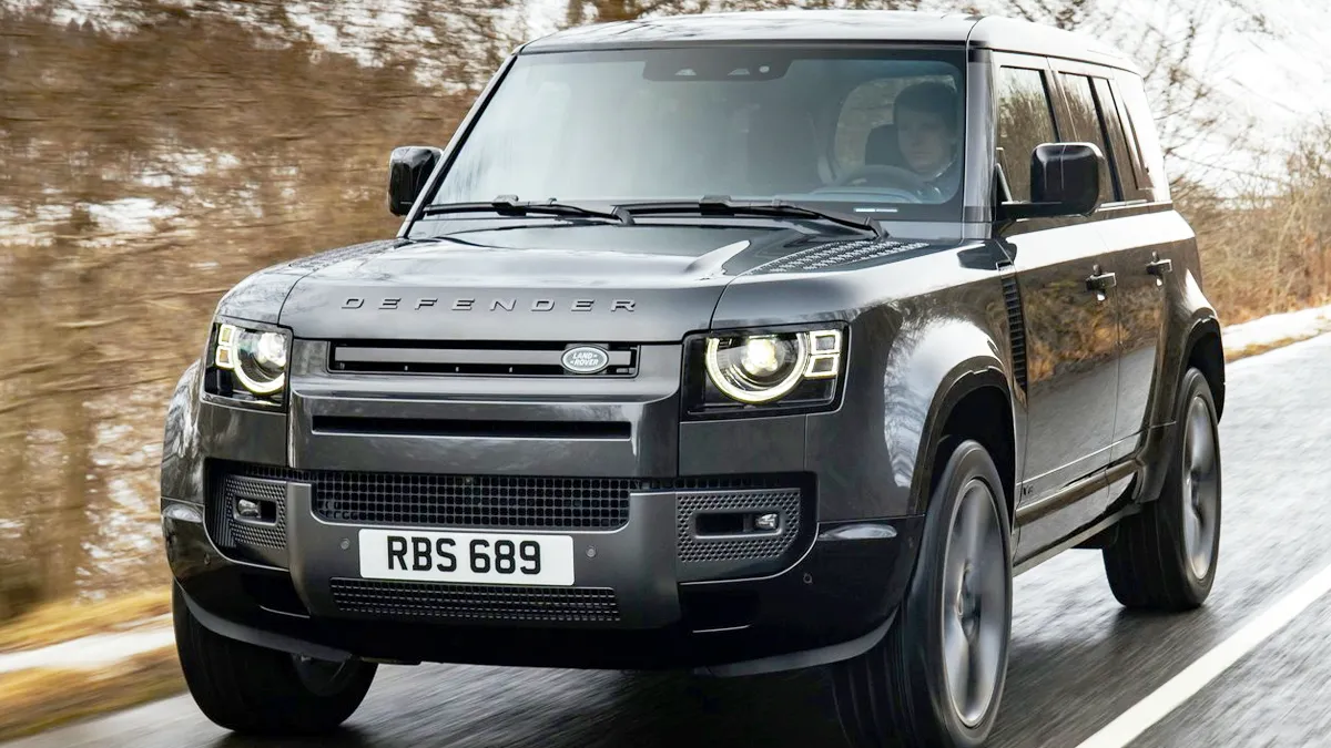 디펜더 V8 부분변경 모델 / 랜드로버