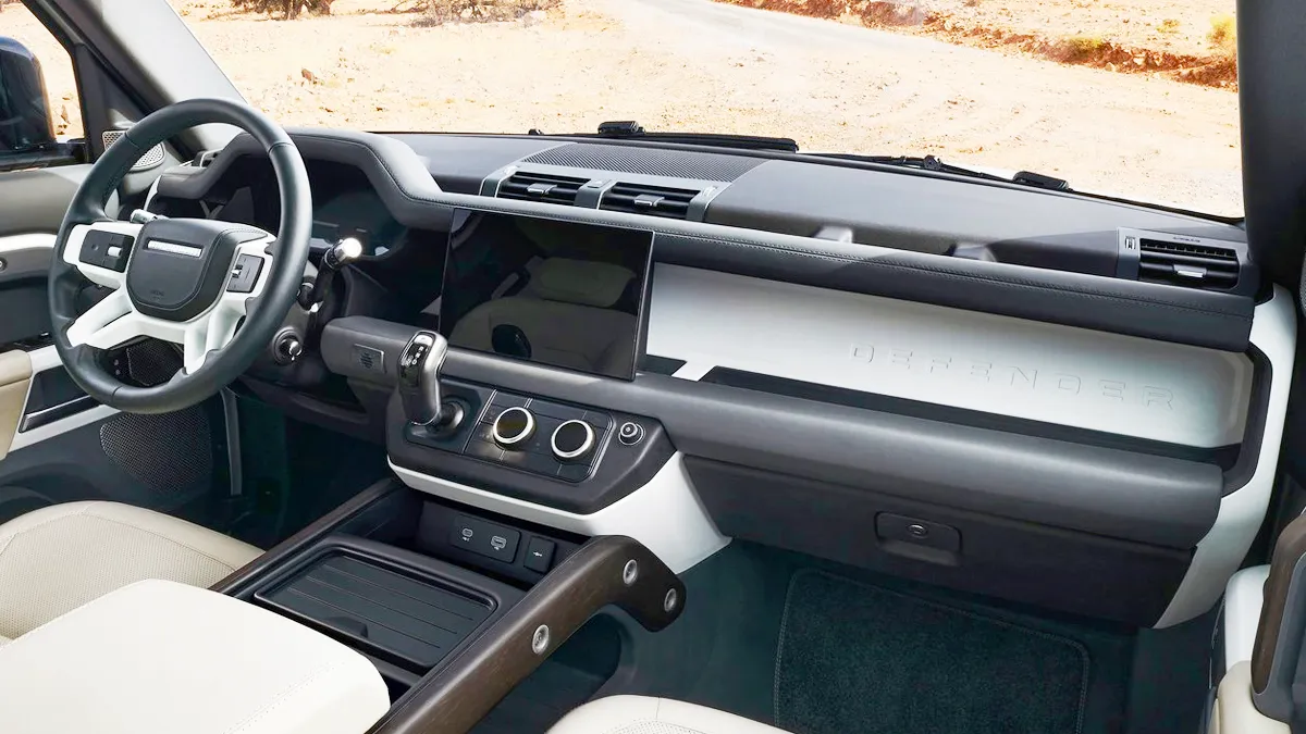 디펜더 V8 130 부분변경 모델 / 랜드로버