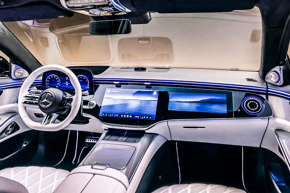 S-클래스 - 출처 : 메르세데스-벤츠