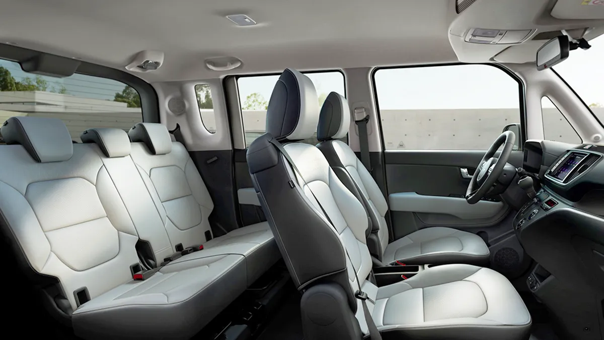 레이 실내 / 기아