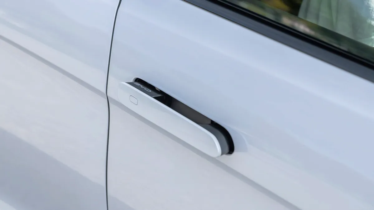 BYD 차량 매립형 손잡이 / BYD