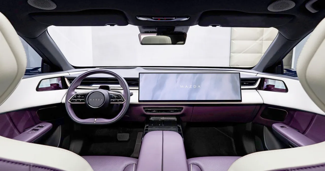 CX-6e 실내 / 마쓰다