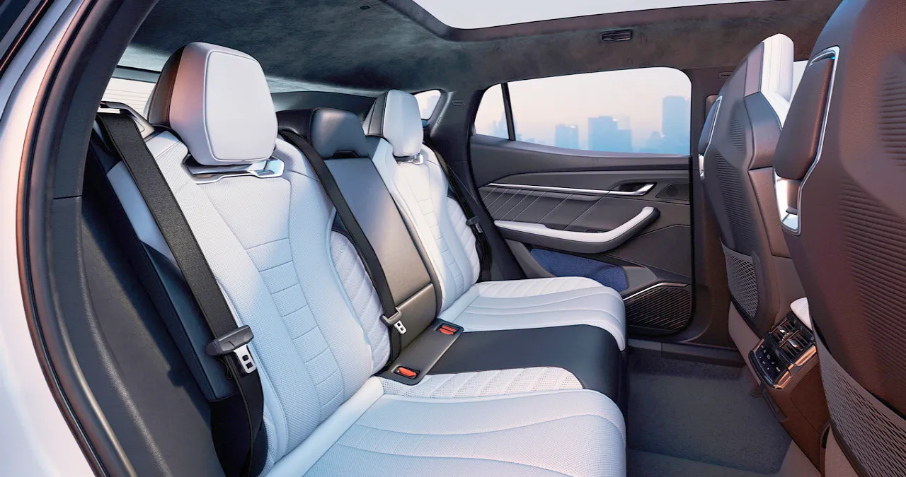 필랑트 실내 / 르노