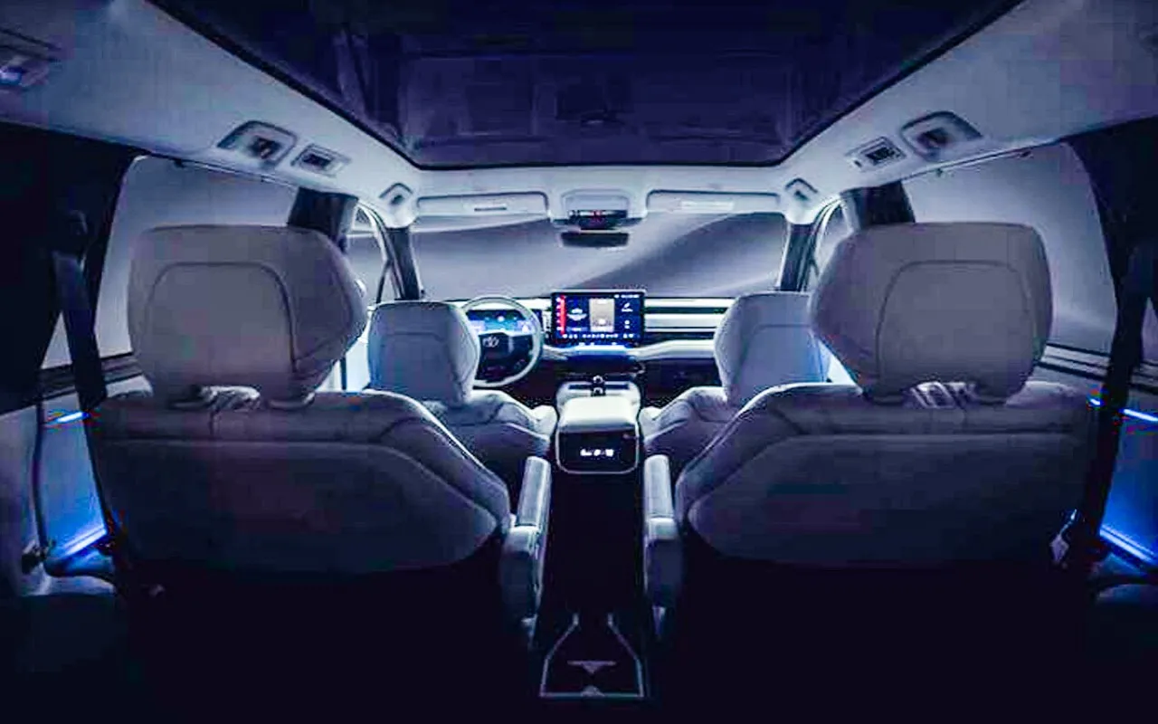 티저 이미지 - 출처 : 토요타