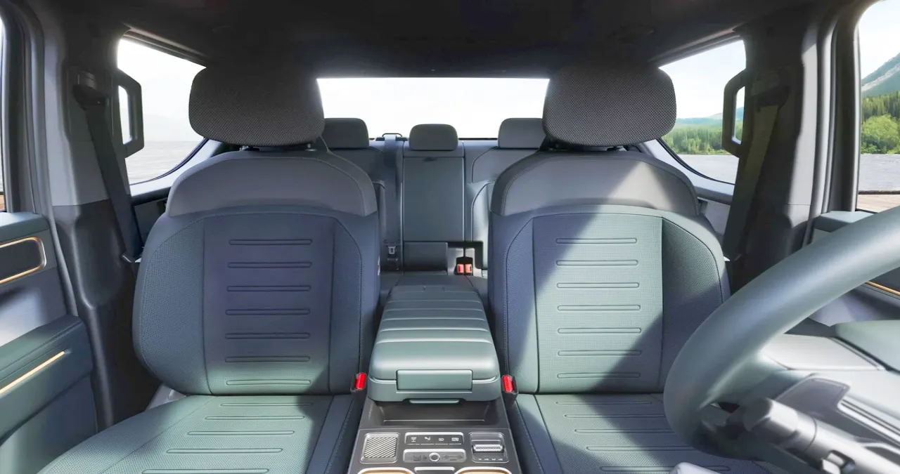 타스만 실내 / 기아