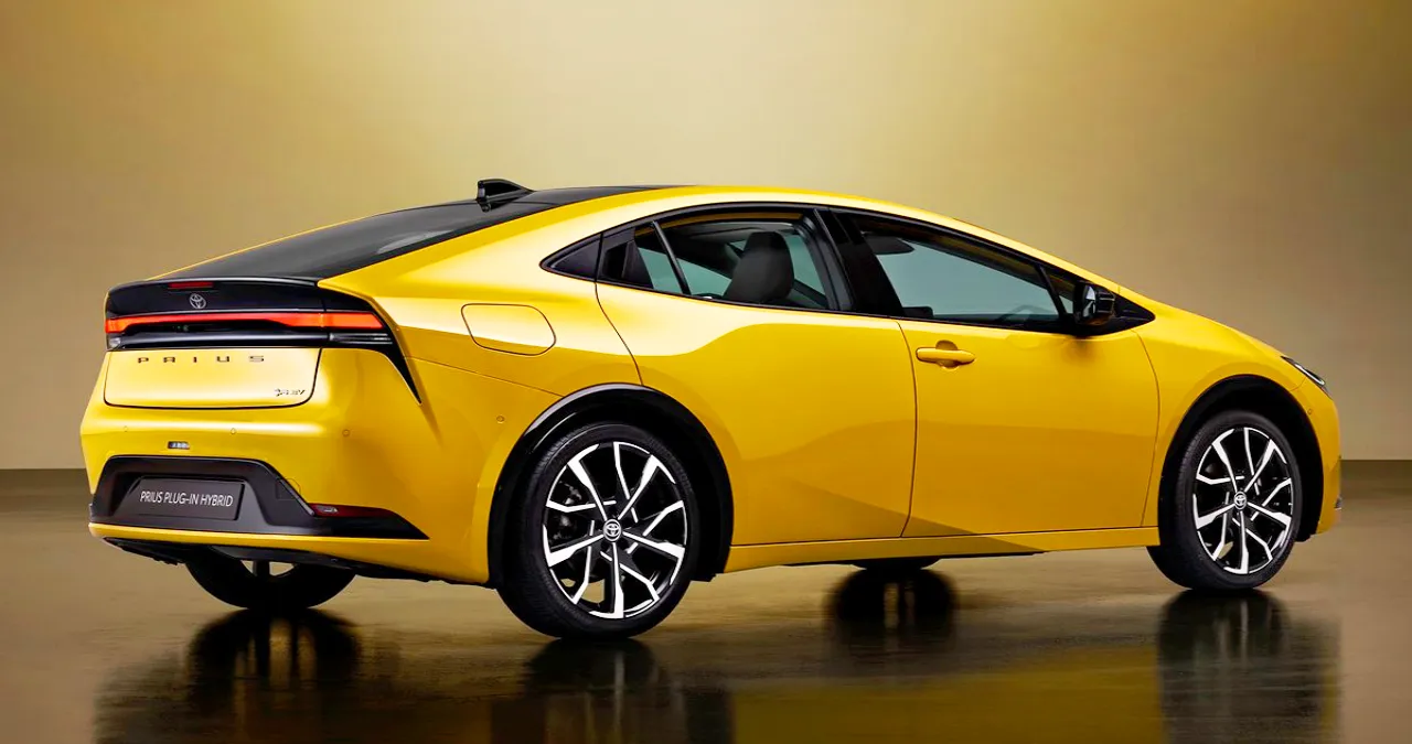 프리우스 / 토요타