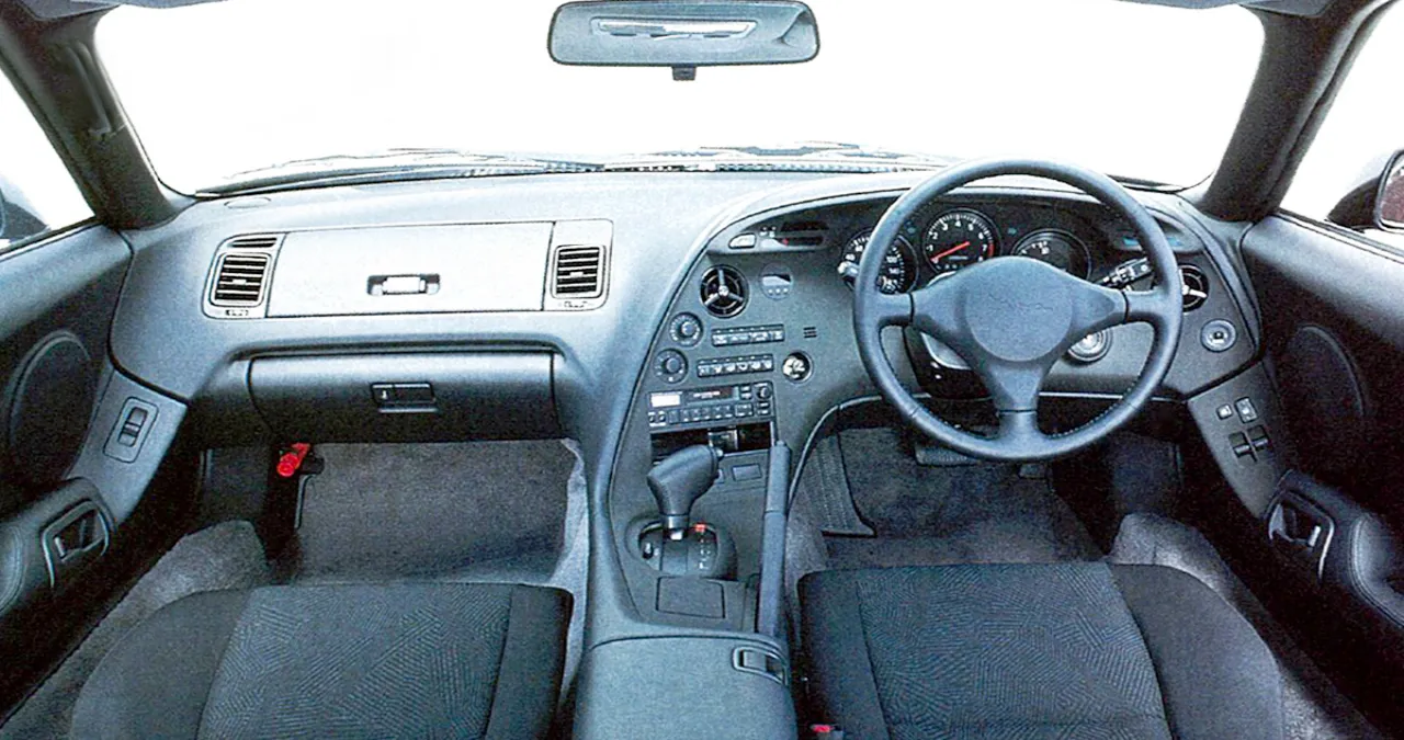 4세대 수프라 실내 / 토요타