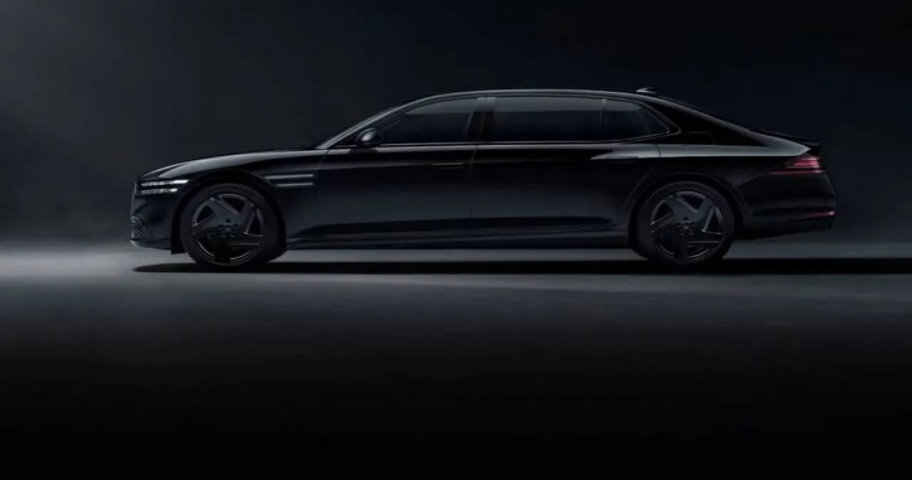 제네시스 현행 G90 롱휠베이스 블랙 / 사진=제네시스