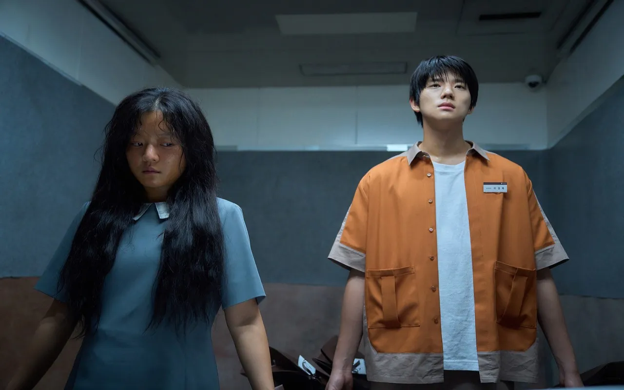 배우 고아성(왼쪽)과 문상민. 넷플릭스 제공