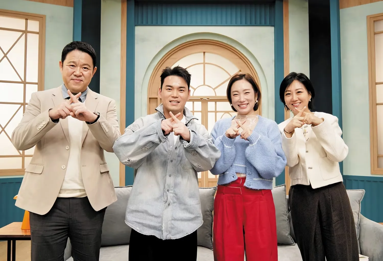 TV조선 ‘X의 사생활’ MC와 패널들. 왼쪽부터 김구라, 천록담(이정), 정경미, 장윤정