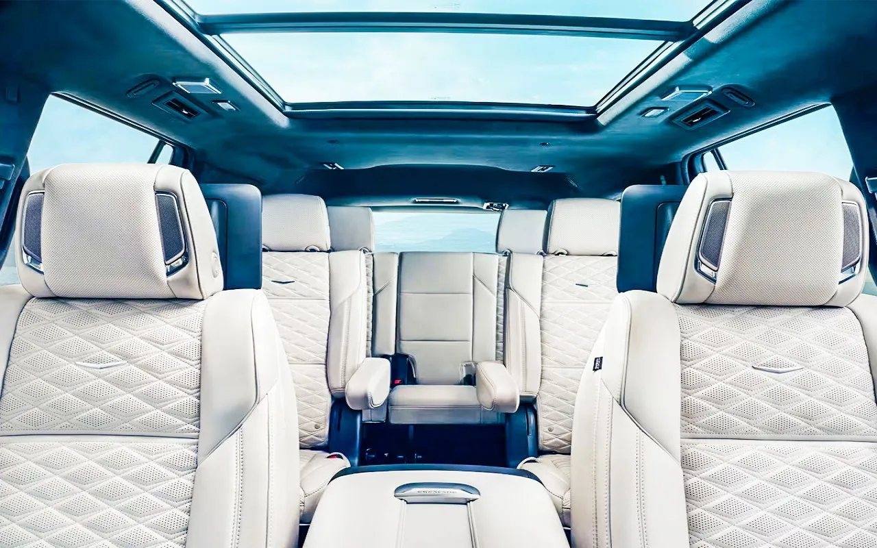 에스컬레이드 - 출처 : 캐딜락코리아