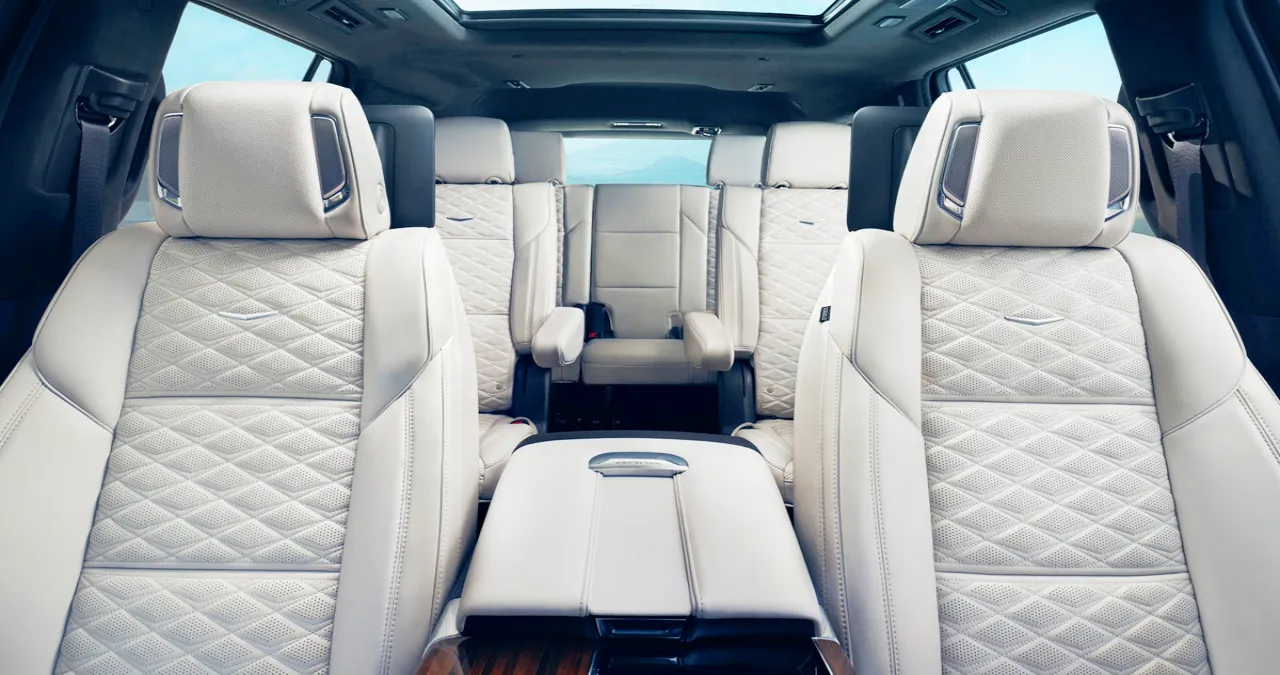 2026 에스컬레이드 실내 / 캐딜락