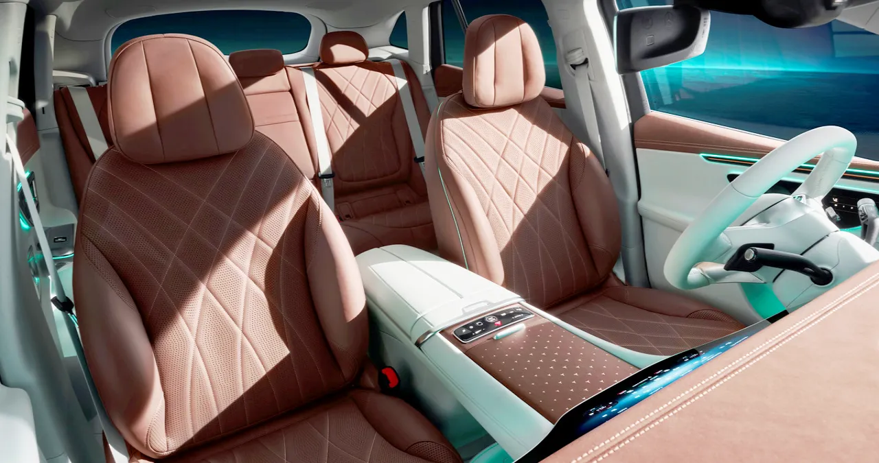 EQE 350+ SUV 실내 / 메르세데스-벤츠