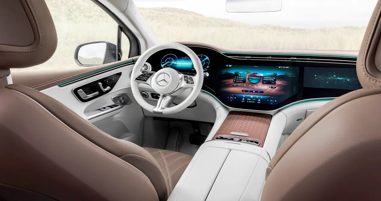 EQE 350+ SUV 실내 / 메르세데스-벤츠