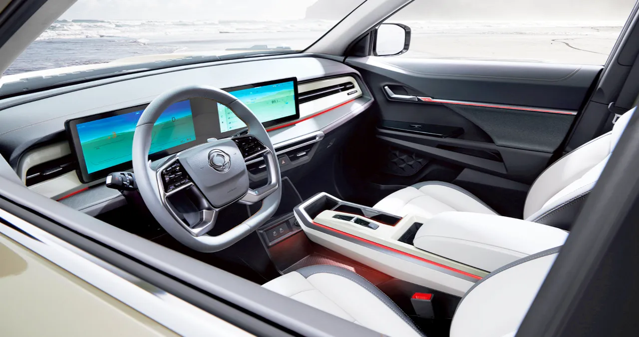 토레스 EVX 실내 / KGM